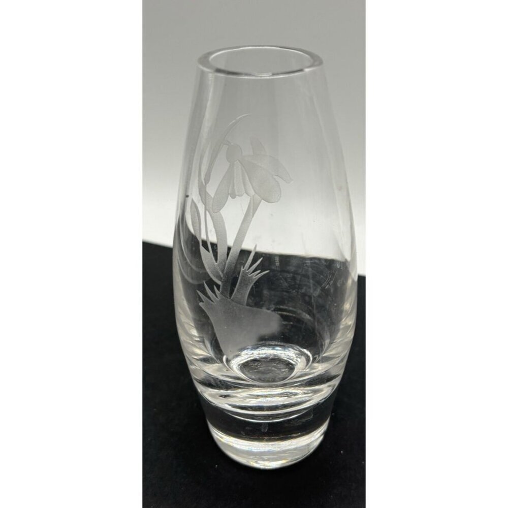Stuart Strathearn Crystal Clear Bud Vase W/ Etched Flower Pattern - Picture 2 of 4